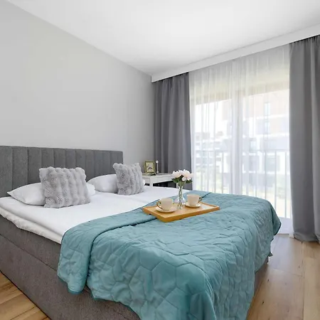 Przestronny Z 2 Sypialniami I Balkonem By Renters Apartament