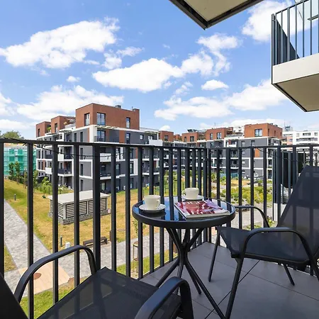 Przestronny Z 2 Sypialniami I Balkonem By Renters Apartament