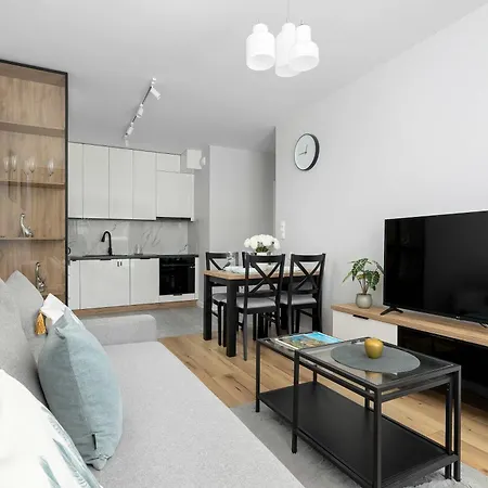 Przestronny Z 2 Sypialniami I Balkonem By Renters * Katowice