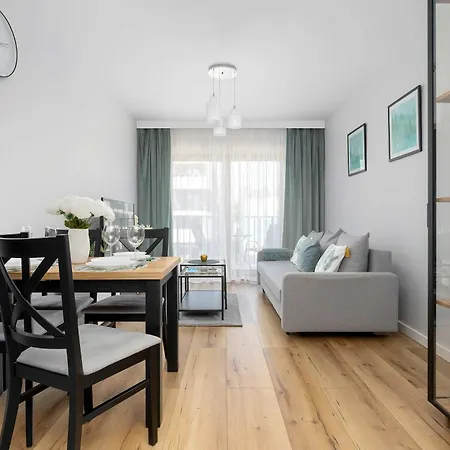 Przestronny Z 2 Sypialniami I Balkonem By Renters * Katowice