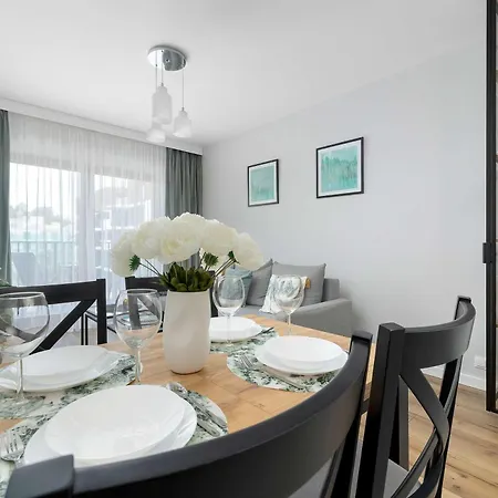Apartament Przestronny Z 2 Sypialniami I Balkonem By Renters