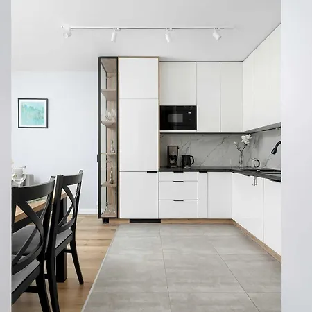 Przestronny Z 2 Sypialniami I Balkonem By Renters * Katowice