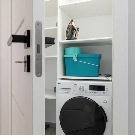 Przestronny Z 2 Sypialniami I Balkonem By Renters Apartament Katowice